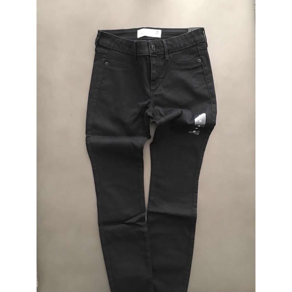 NEW A&F black ankle jeans